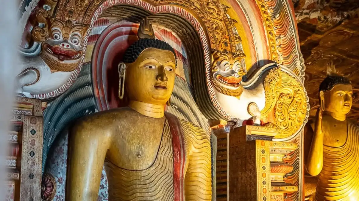 Visit Dambulla Cave Temple